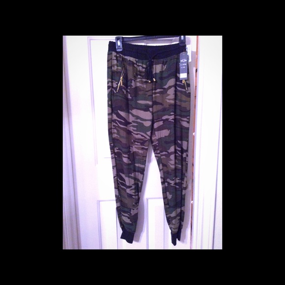Indero Pants - New Indero Collection L/XL camo knit pants